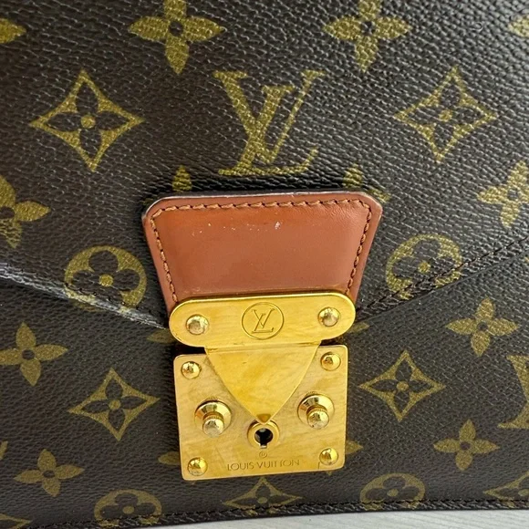 Louis Vuitton Brown and Gold Monogram Métis Authentic.